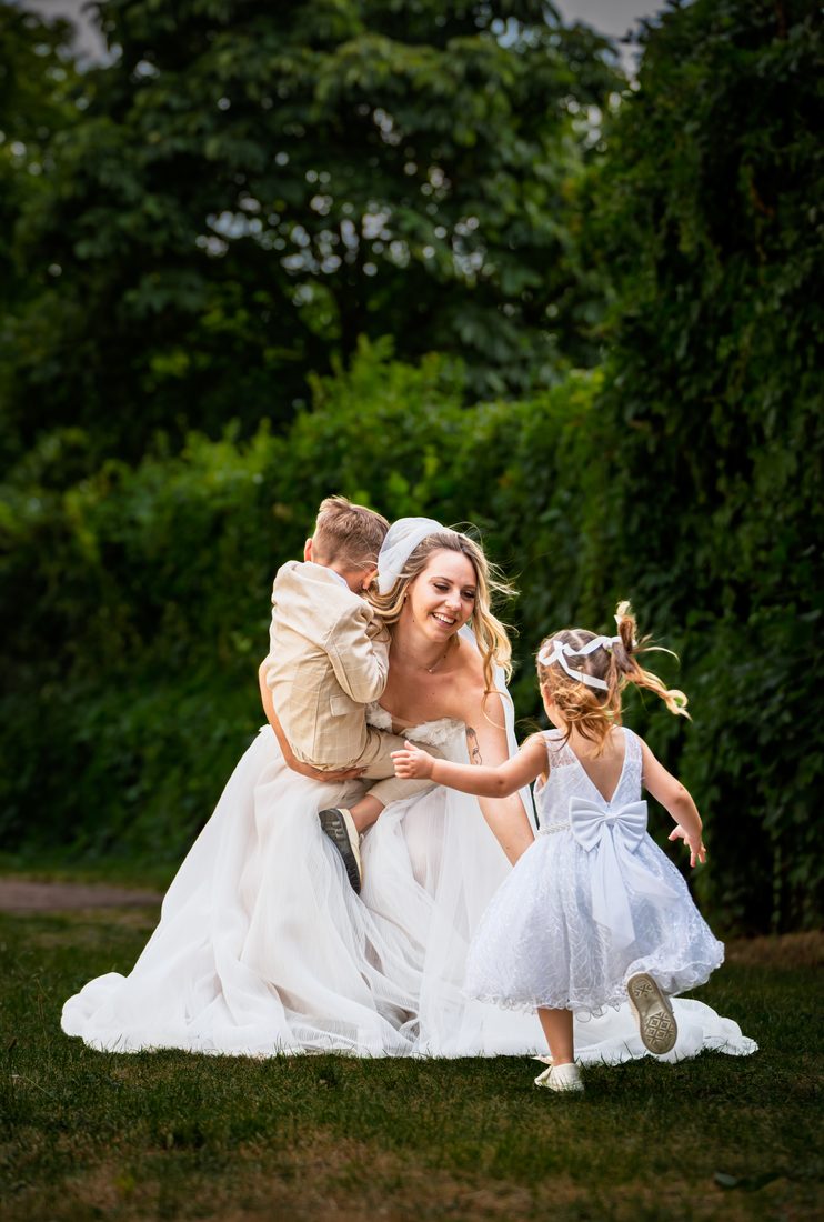 Familienmoment bei der Hochzeit